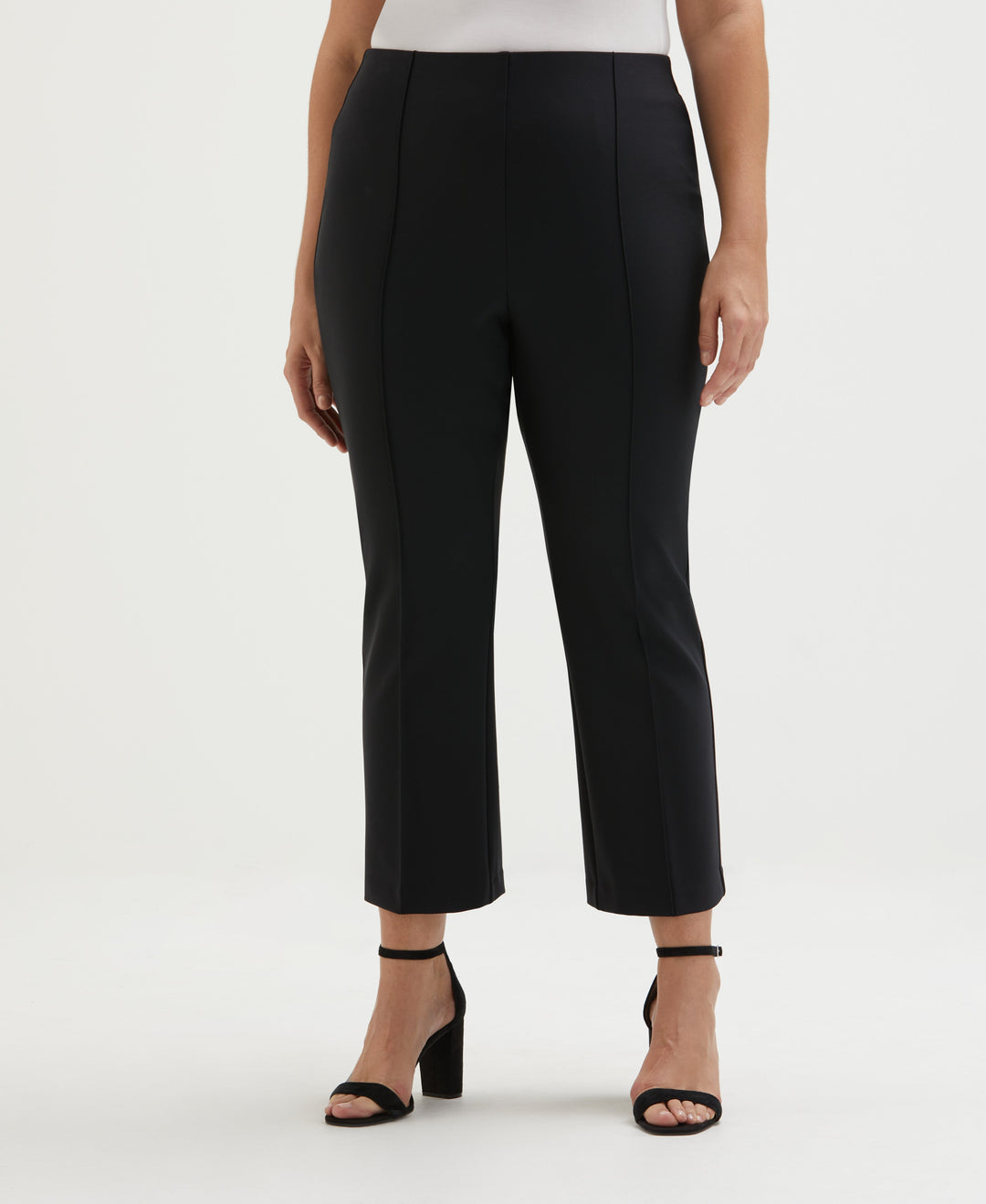 Plus Size Pintuck Pull-On Crop Pant (Black) 