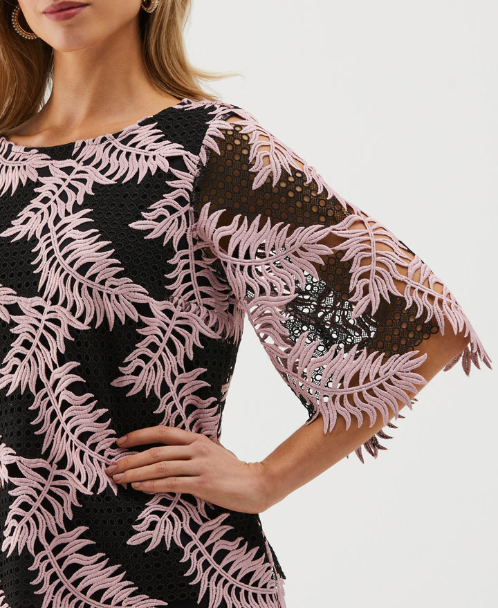 【Raucohouse】Elysian scallop slim top Women's Scalloped Elbow Sleeve Lace Top | Rafaella