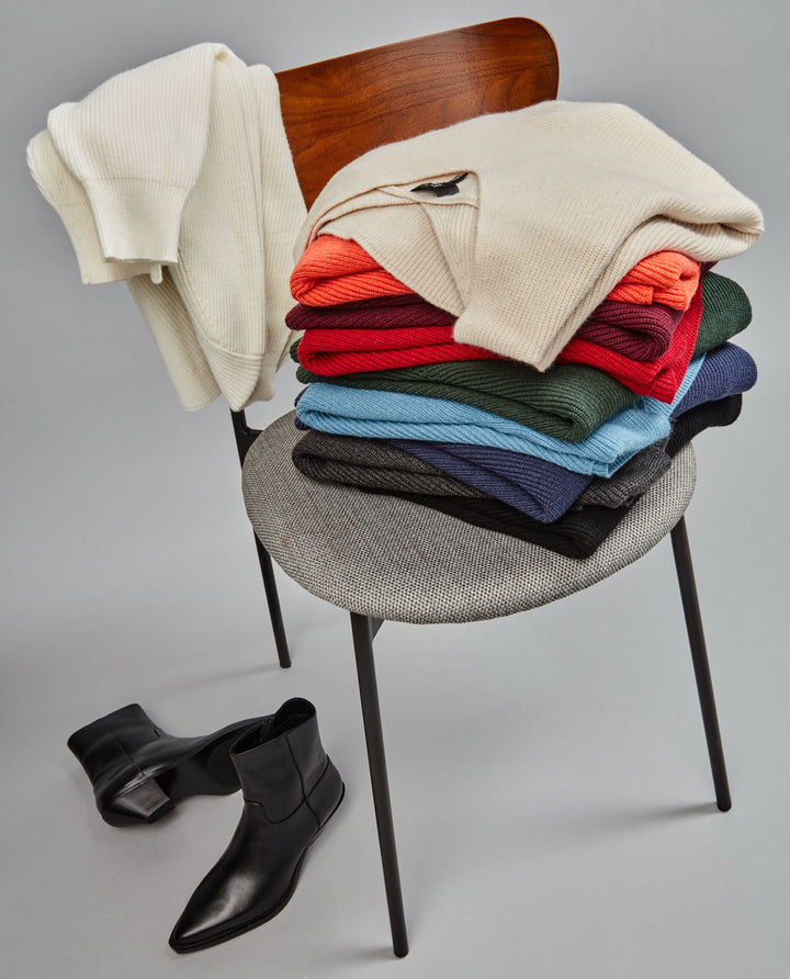 Essential Ribbed V-Neck Sweater (Peacoat Heather)